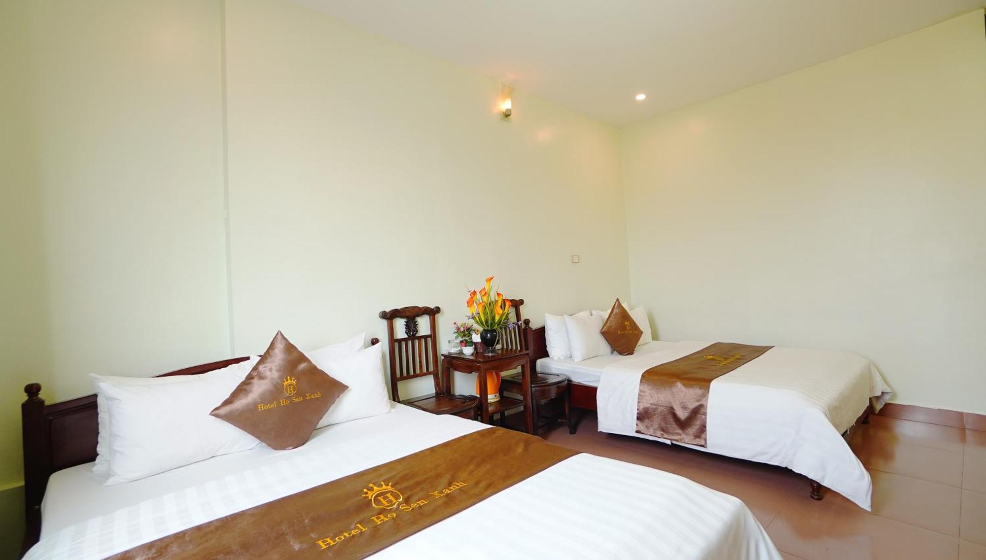 Ho Sen Xanh Hotel Hanoi Exterior foto